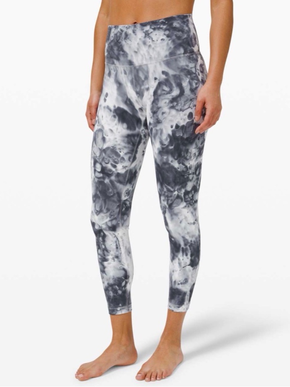 Lululemon leggings 🧘🏽♀️ - Picture 2 of 8
